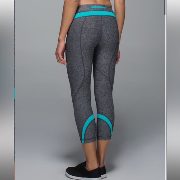 Lululemon Run Inspire Crop II - Picture 3 of 8